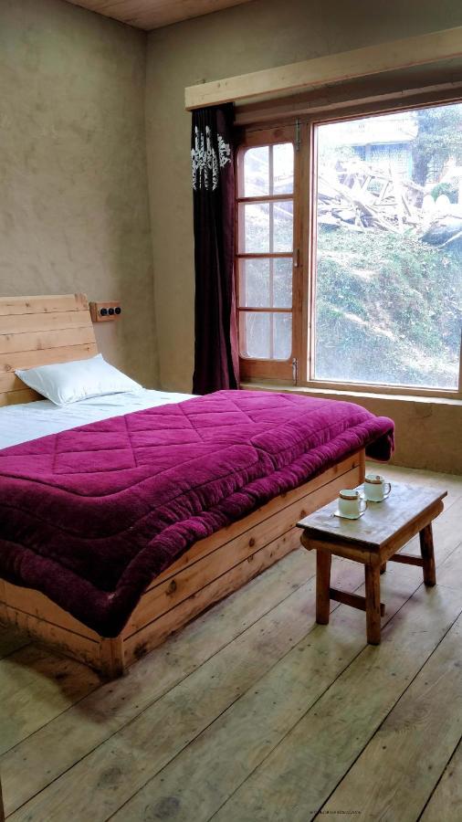 Loghouse At Khajjiar Lake Exterior foto